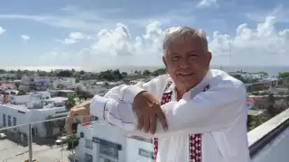 AMLO afirma que si 10% de turistas de Cancún usa Tren Maya se reactiva economía