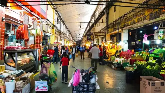 Tres muertos tras balacera en Central de Abastos de Iztapalapa