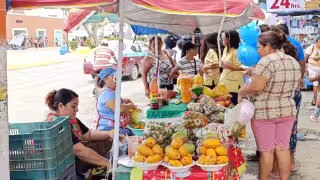 Lluvias reducen ingresos de “huacaleritas” en Campeche