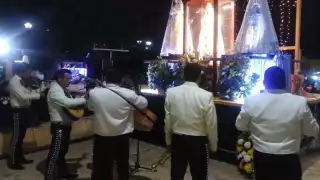 Un mariachi recibió a la imagen con canciones, misma que llegó desde el Santuario de Buctzotz