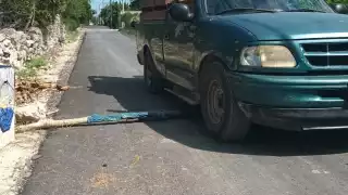 “A los carros y motos les vale grillo si hay alguien", expresan vecinos