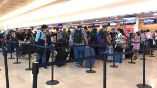 También se registraron cancelaciones en destinos locales