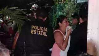 Un par de personas se encontraban ingiriendo bebidas embriagantes y comenzaron a insultar y tirarle piedras a una mujer, por lo que sus familiares la defendieron
