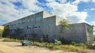 En la reunión se informó que la construcción actual será derruida para dar paso al nuevo edificio hospitalario