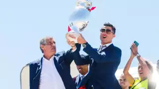 Fernando Santos logró los primeros grandes títulos de la historia de la selección: la Eurocopa 2016