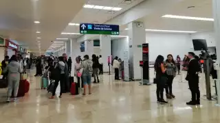 Respecto a llegadas, el primero fue el 4572 de Volaris de CDMX