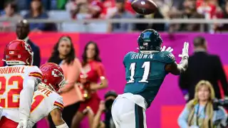 La cantante Rihanna celebra 17 años de carrera y aparecerá en el show de medio tiempo