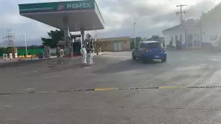 El hecho aconteció en horas de la madrugada, cuando el comandó arribó con armas cortas y largas a la estación