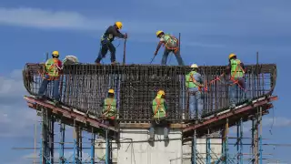 Entre los proyectos de inversión en octubre está la construcción y conservación de calles en el Estado