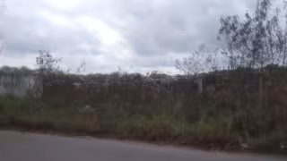 En el basurero de Umán se mantienen dos pipas sofocando el fuego