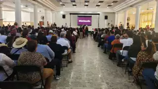 Entre los participantes se encontraron funcionarios estatales, como el secretario de gobierno Aníbal Ostoa