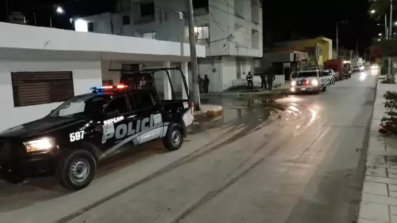 Tras el reporte, personal de seguridad privada de la CFE pidió apoyo al complejo de la Dirección de Seguridad Pública Tras el reporte, personal de seguridad privada de la CFE pidió apoyo al complejo de la Dirección de Seguridad Pública