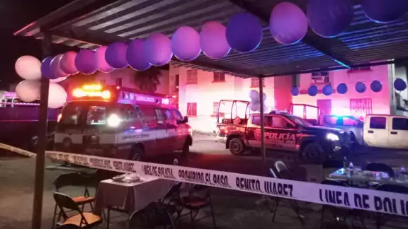 Las víctimas intentaron huir a su casa, pero fueron alcanzados por los sicarios Las víctimas intentaron huir a su casa, pero fueron alcanzados por los sicarios
