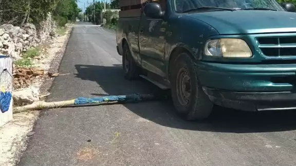“A los carros y motos les vale grillo si hay alguien", expresan vecinos “A los carros y motos les vale grillo si hay alguien", expresan vecinos