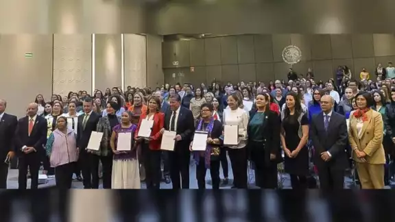 Para poder obtener la acreditación, la dependencia de la Fiscalía efectuó evaluaciones periódicas de su funcionamiento, operatividad y procesos internos Para poder obtener la acreditación, la dependencia de la Fiscalía efectuó evaluaciones periódicas de su funcionamiento, operatividad y procesos internos