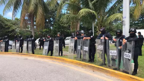 Antimotines de la Secretaría de Seguridad Pública tuvieron que presentarse a la Zona Hotelera de Cancún Antimotines de la Secretaría de Seguridad Pública tuvieron que presentarse a la Zona Hotelera de Cancún