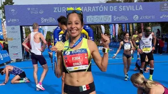 Citlali es de Jalisco. Tiene 27 años y como maratonista inició su carrera hace varios años Citlali es de Jalisco. Tiene 27 años y como maratonista inició su carrera hace varios años