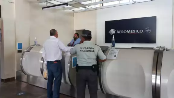 La Guardia Nacional tuvo que intervenir para que la empresa y el usuario lleguen a un acuerdo La Guardia Nacional tuvo que intervenir para que la empresa y el usuario lleguen a un acuerdo