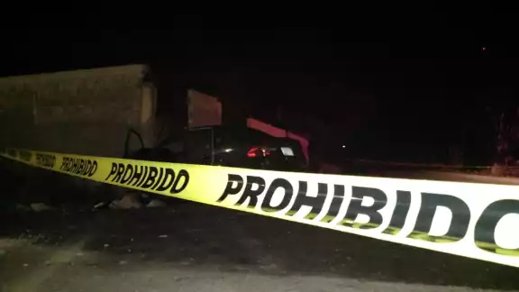 El lugar fue acordonado por autoridades policiales para retirar el cuerpo El lugar fue acordonado por autoridades policiales para retirar el cuerpo
