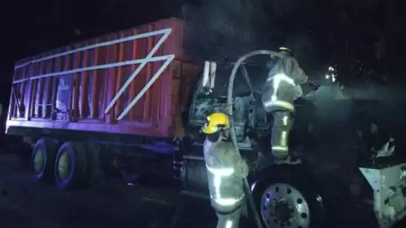 Vecinos solicitaron apoyo por medio del número de emergencia 911, pero nunca contestaron Vecinos solicitaron apoyo por medio del número de emergencia 911, pero nunca contestaron