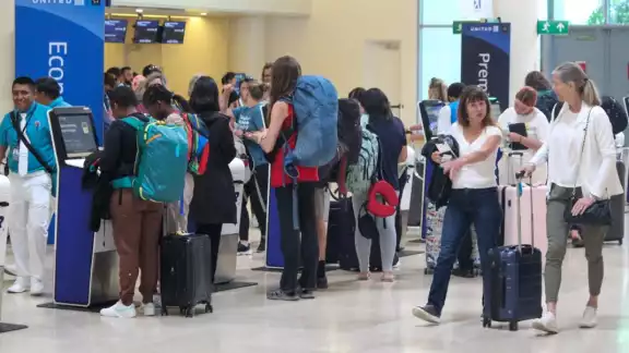 Los principales destinos nacionales fueron Acapulco, Aguascalientes, Chihuahua, Ciudad de México, Ciudad Juárez, entre otras Los principales destinos nacionales fueron Acapulco, Aguascalientes, Chihuahua, Ciudad de México, Ciudad Juárez, entre otras