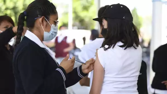 Los contagios de COVID-19 en México va en aumento con la temporada invernal Los contagios de COVID-19 en México va en aumento con la temporada invernal