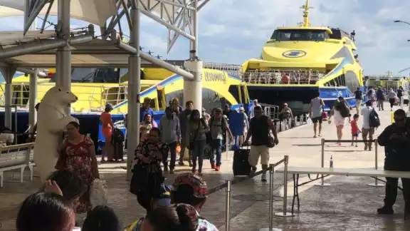 Desde la primera quincena del mes de enero, la presencia de usuarios en la terminal marítima de Puerto Juárez empezó a descender notoriamente Desde la primera quincena del mes de enero, la presencia de usuarios en la terminal marítima de Puerto Juárez empezó a descender notoriamente