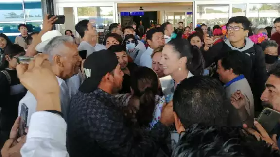 La Jefa de Gobierno fue recibida por militantes de Morena La Jefa de Gobierno fue recibida por militantes de Morena