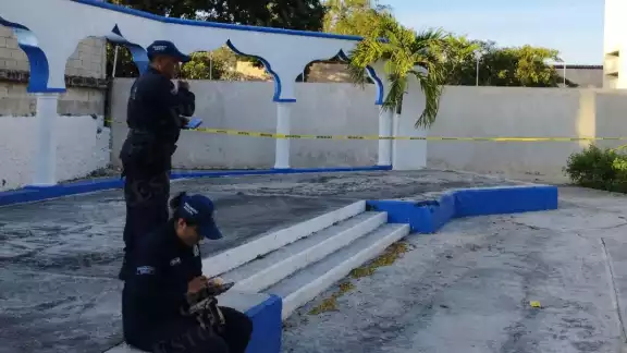 Los elementos municipales procedieron al acordonamiento de la zona Los elementos municipales procedieron al acordonamiento de la zona