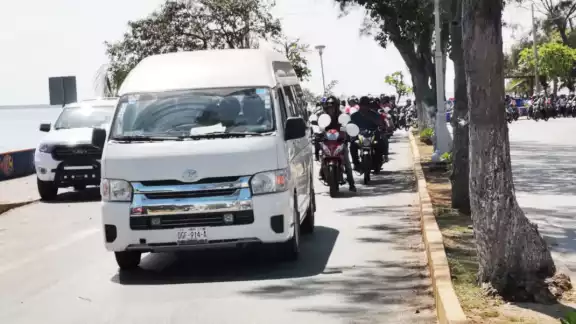 Alexis perteneció a la agrupación “Delivery”, misma que lo cobijó desde su inicio y que ahorita en su despedida estuvo presente