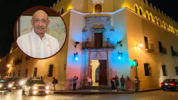 El actual rector Carlos Estrada Pinto se comprometió a reducir 10 por ciento su salario actual El actual rector Carlos Estrada Pinto se comprometió a reducir 10 por ciento su salario actual