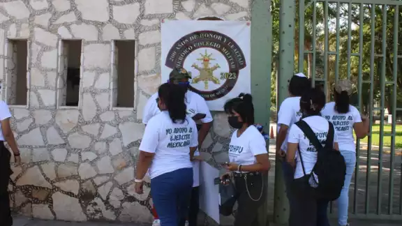 En la CDMX también se realizó la marcha, la cual era nacional En la CDMX también se realizó la marcha, la cual era nacional