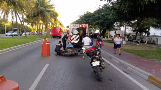 El motociclista fue trasladado a un hospital privado para su atención