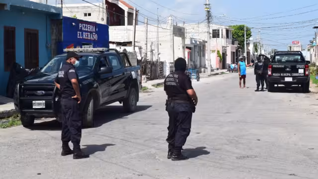 Su hermano lo encontró suspendido en el interior de su habitación