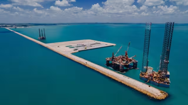 El complejo portuario industrial registraba hasta julio 250 mil pasajeros atendidos; 35 al mes en promedio, mayormente trabajadores de la industria petrolera.