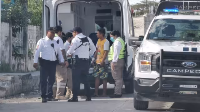 La agresora se atrincheró en su casa tras atacar a su pareja