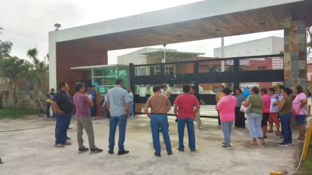 Padres celebraron que haya concluido el paro por el bien de los estudiantes