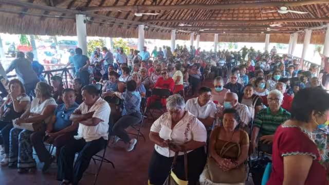 Los inconformes calificaron este hecho como una artimaña de Paco Espinosa, para rasurar a los que no son leales a Esteban Salazar