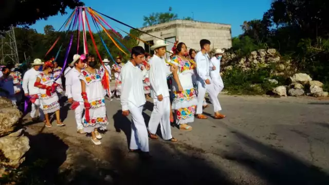 Los alumnos recorrieron desde el Centro de Suma hasta la escuela secundaria