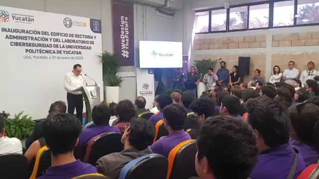 El gobernador estuvo acompañado de la Secretaria de Gobierno, María Fritz Sierra