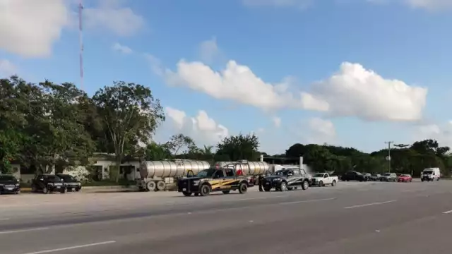 Al lugar llegaron elementos del H. Cuerpo de Bomberos de Progreso
