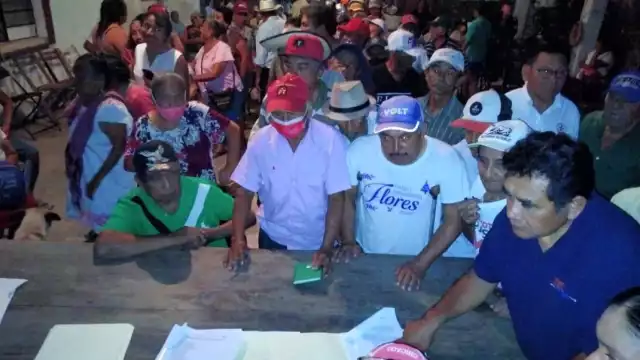 Los ejidatarios pide que devuelva el dinero que se robó el comisario