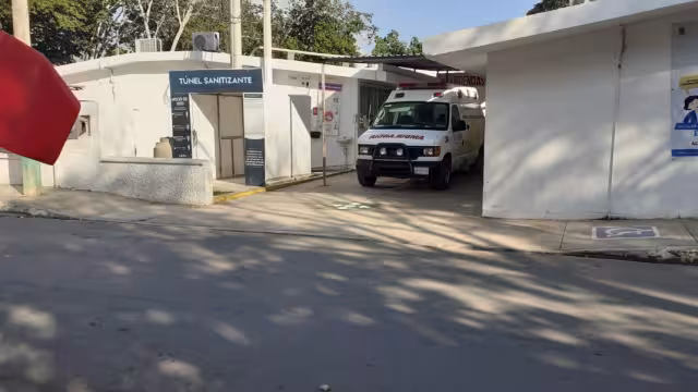 Según se informó, abuelo y nieto se enfrentaron a golpes en la calle