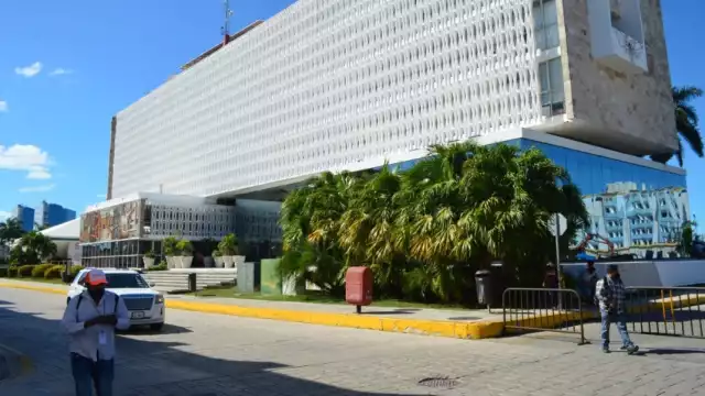 Gasto diario de los gobernadores fue de 2 millones 444 mil 778 pesos