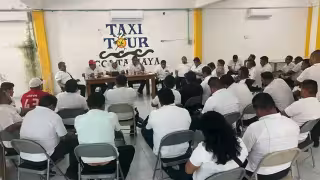 Denuncian opacidad y presunto favoritismo en asignación de concesiones de taxis en Mahahual