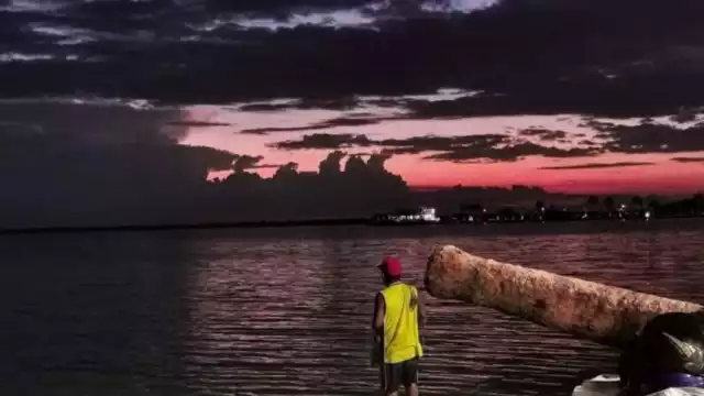 Varios entrevistados detallaron que han logrado buena cantidad de peces en el muelle frente al Cetmar.