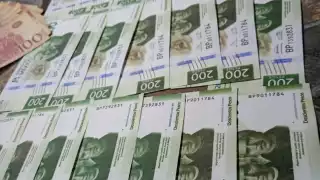 La venta consta de 30 mil pesos en billetes clonados por mil 500 pesos. Foto: Internet