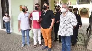 Los bares y restaurantes tenían una licencia para operar como restaurantes