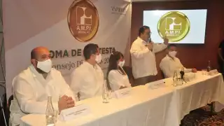 Confió en que el sector avanzará al primer lugar porque sigue la generación de empleos