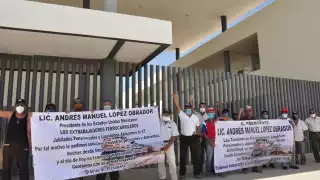 Los manifestantes piden ser escuchado por el presidente de la República Andrés Manuel López Obrador